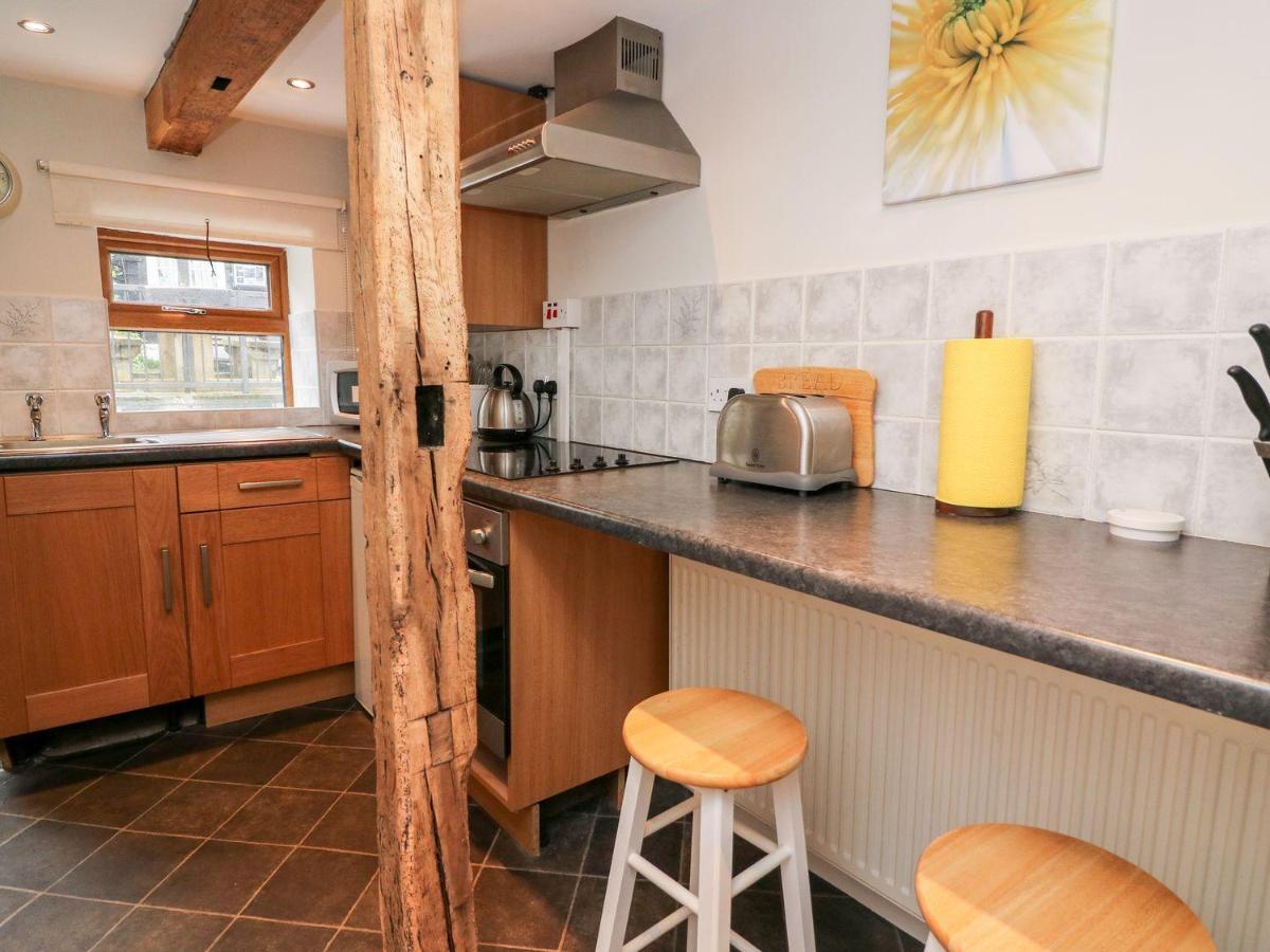 Triangle Inn Coachouse Rhayader Buitenkant foto