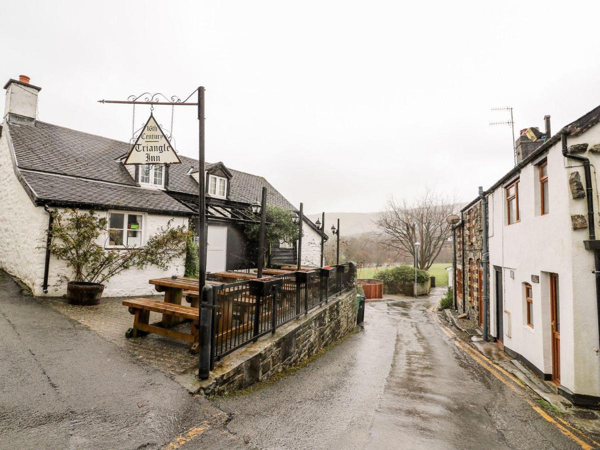 Triangle Inn Coachouse Rhayader Buitenkant foto
